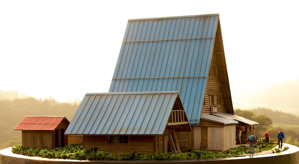 大きな三角屋根/縞枯山荘 