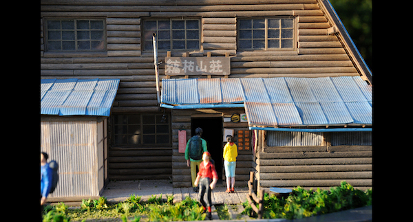 大きな三角屋根/縞枯山荘 