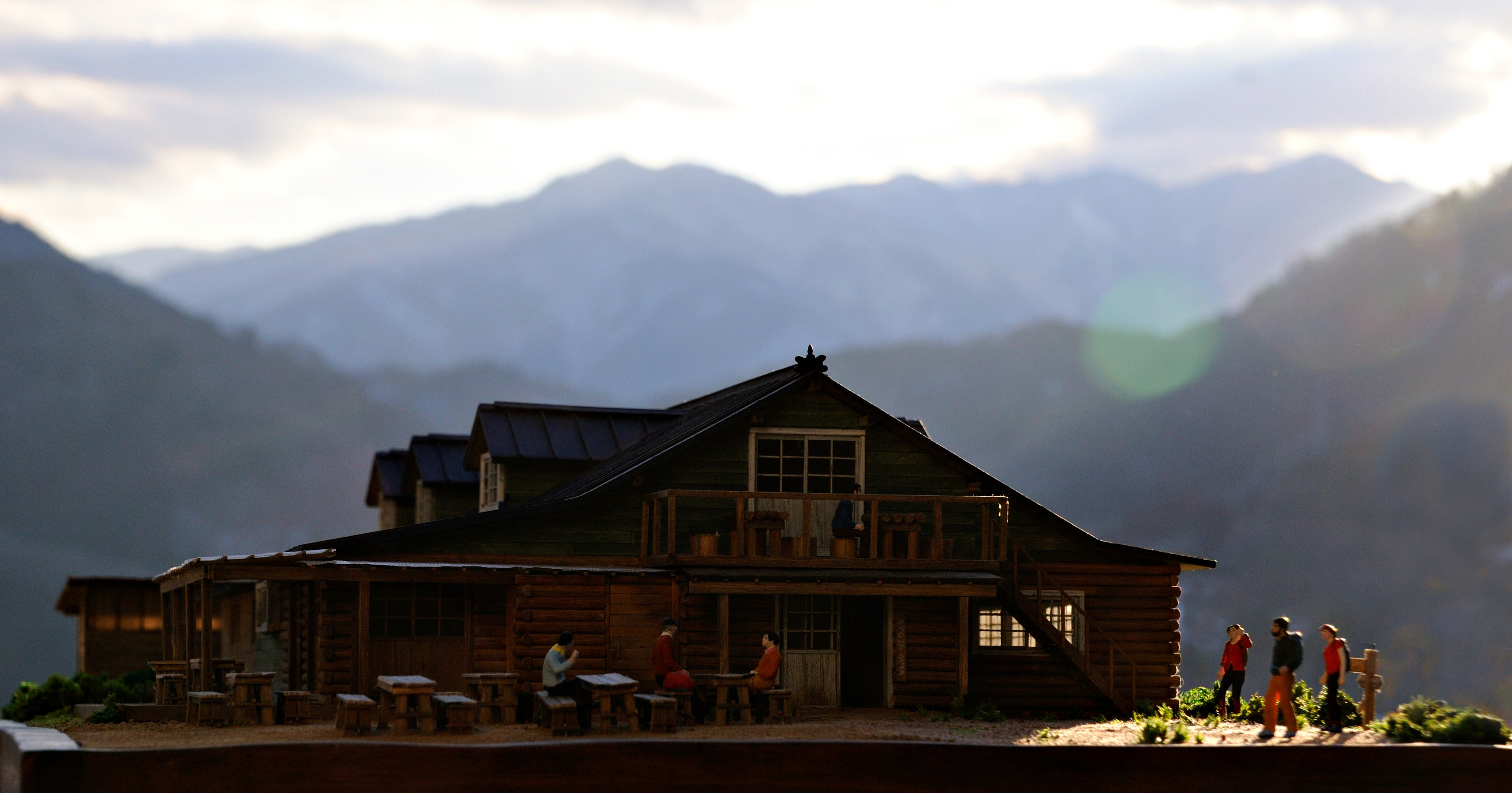 行者小屋/赤岳を仰ぐ