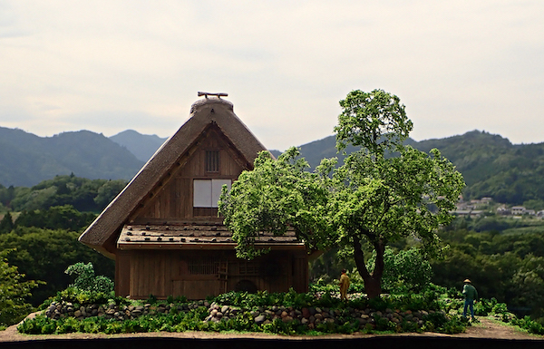 合掌造り　前側を見る